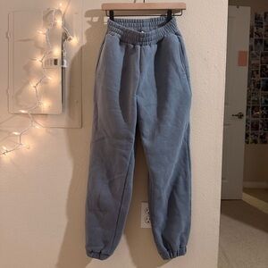 Comfrt Signature Sweatpants in Sky (Blue)